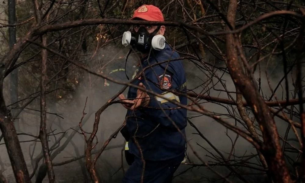 Φωτιές: Δωρεές 1 εκατ. ευρώ σε πυρόπληκτους και πυροσβεστική από τον εφοπλιστή Πάνο Λασκαρίδη